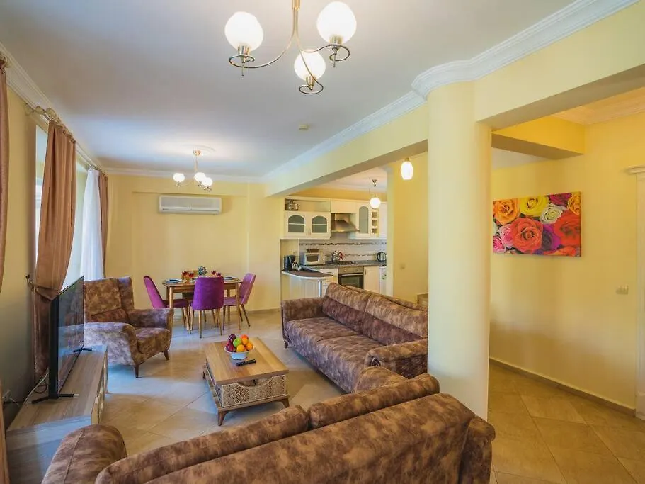 Calis'Ta Denize Sifir 8 Kisilik Villa Pearl 9 Fethiye 0*,  Turecko