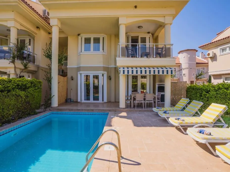Calis'Ta Denize Sifir 8 Kisilik Villa Pearl 9 Fethiye 0*,