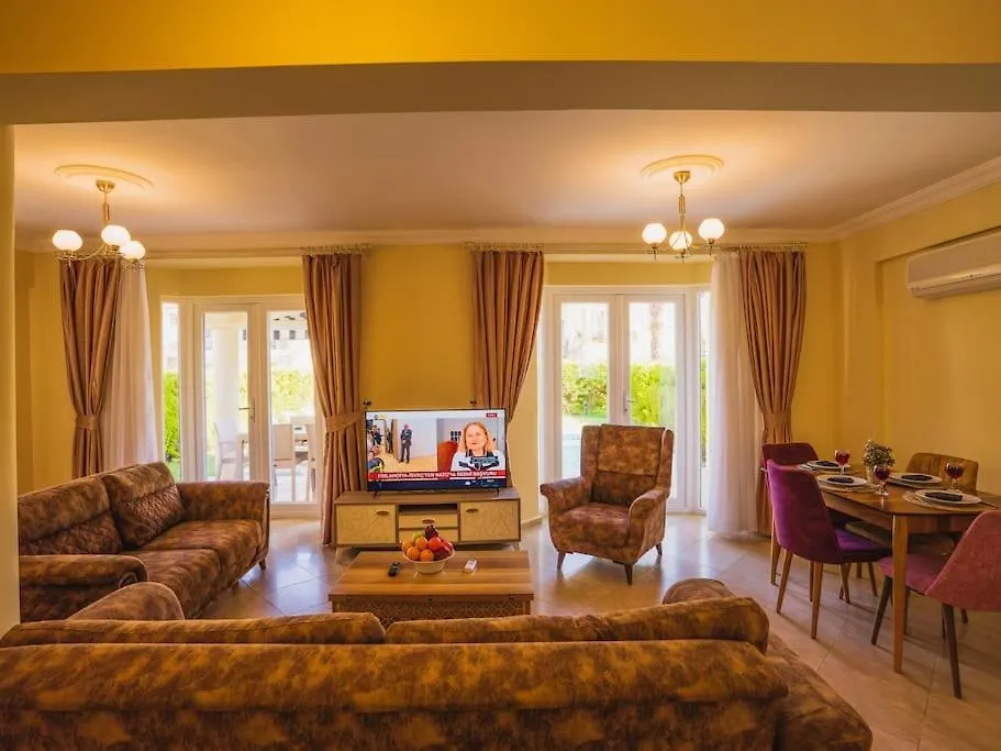 Calis'Ta Denize Sifir 8 Kisilik Villa Pearl 9 Fethiye 0*,