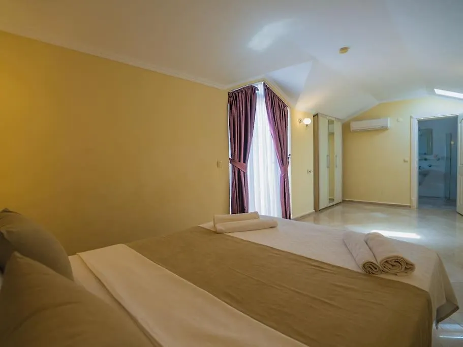 Calis'Ta Denize Sifir 8 Kisilik Villa Pearl 9 Fethiye Turkey